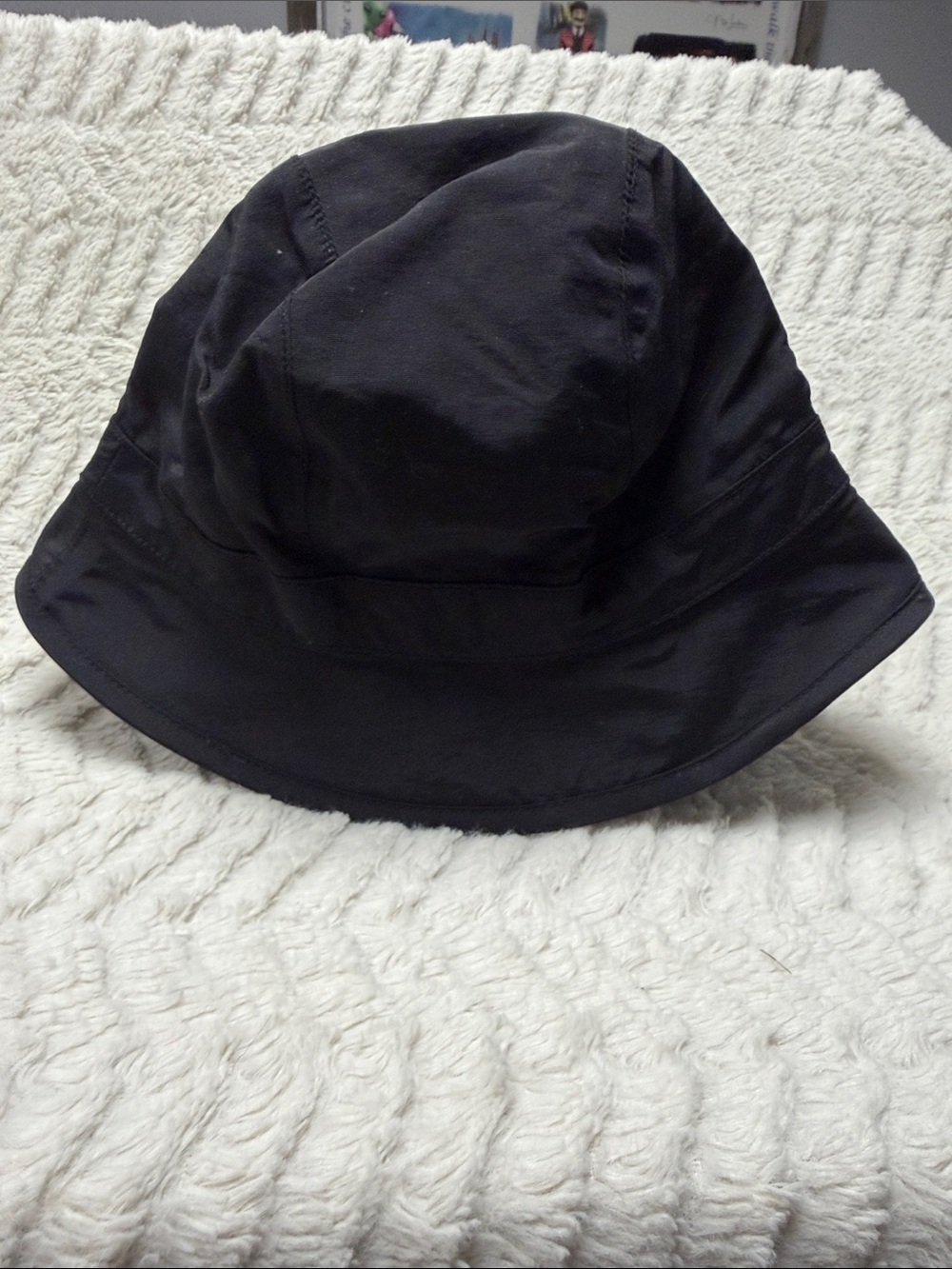 EDDIE BAUER BLACK Rain Resistant BUCKET HAT, Gray Plaid Wool Inside, S/M P/M